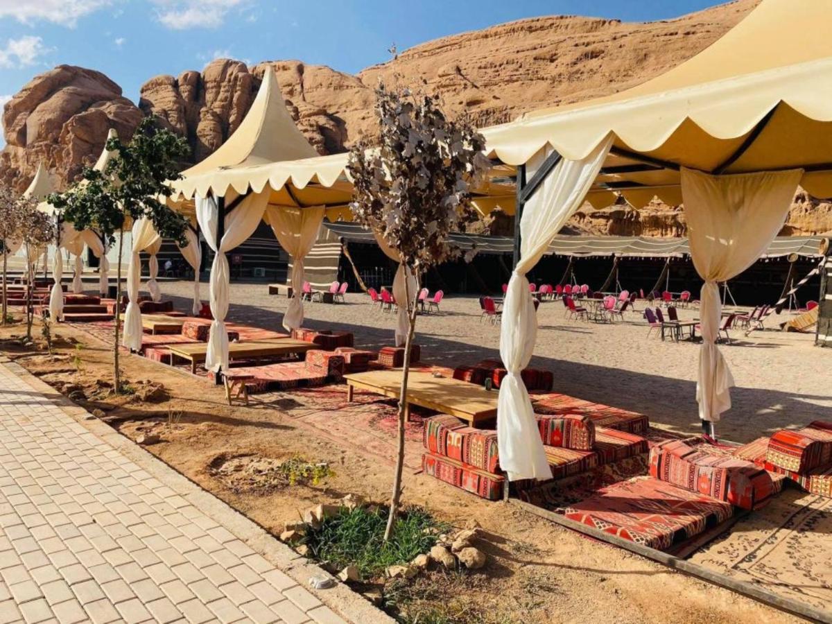 Al Sultana Luxury Camp Villa Wadi Rum Ngoại thất bức ảnh