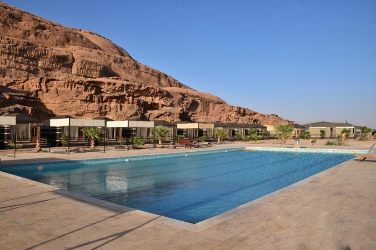 Al Sultana Luxury Camp Villa Wadi Rum Ngoại thất bức ảnh