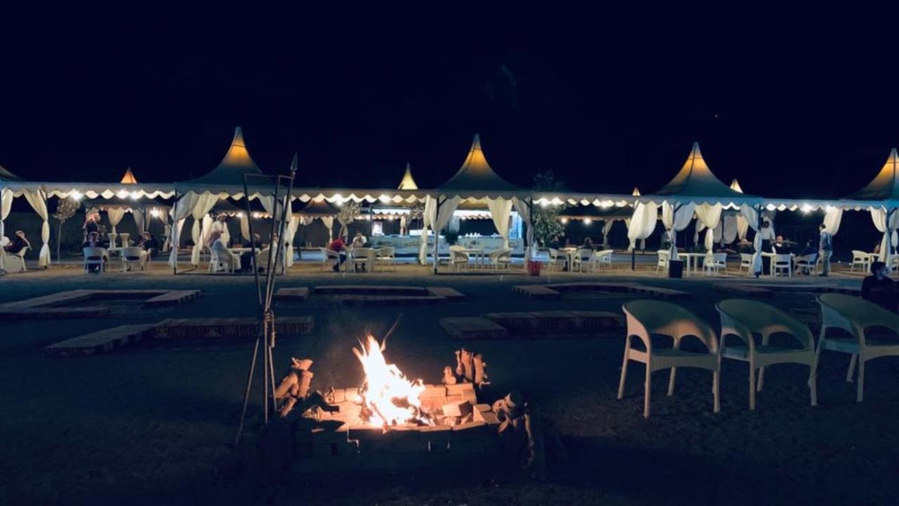 Al Sultana Luxury Camp Villa Wadi Rum Ngoại thất bức ảnh
