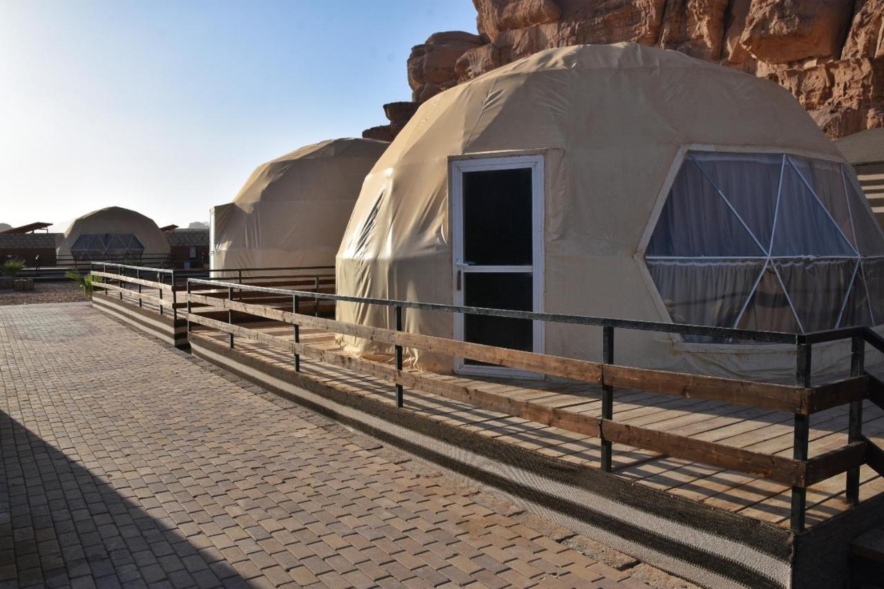 Al Sultana Luxury Camp Villa Wadi Rum Ngoại thất bức ảnh