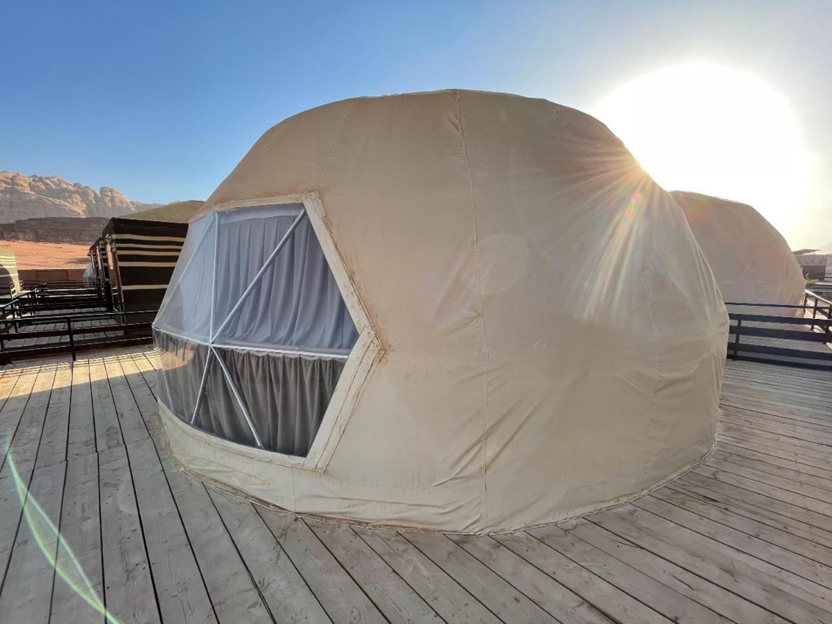 Al Sultana Luxury Camp Villa Wadi Rum Ngoại thất bức ảnh