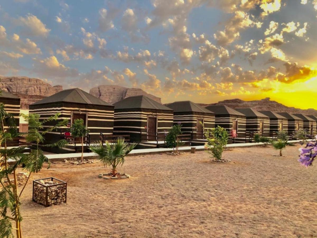 Al Sultana Luxury Camp Villa Wadi Rum Ngoại thất bức ảnh