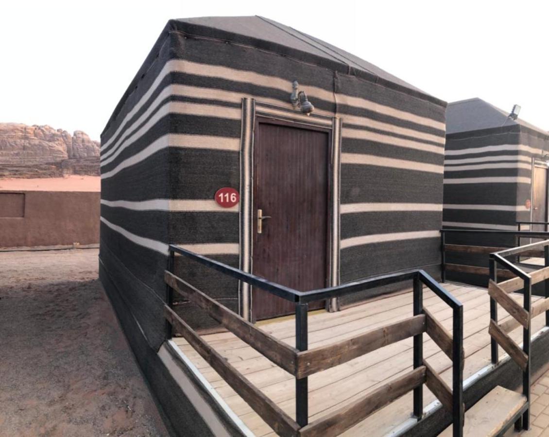 Al Sultana Luxury Camp Villa Wadi Rum Ngoại thất bức ảnh