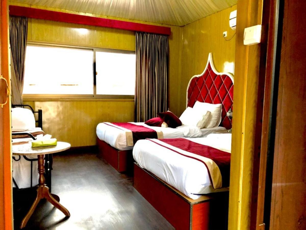 Al Sultana Luxury Camp Villa Wadi Rum Ngoại thất bức ảnh