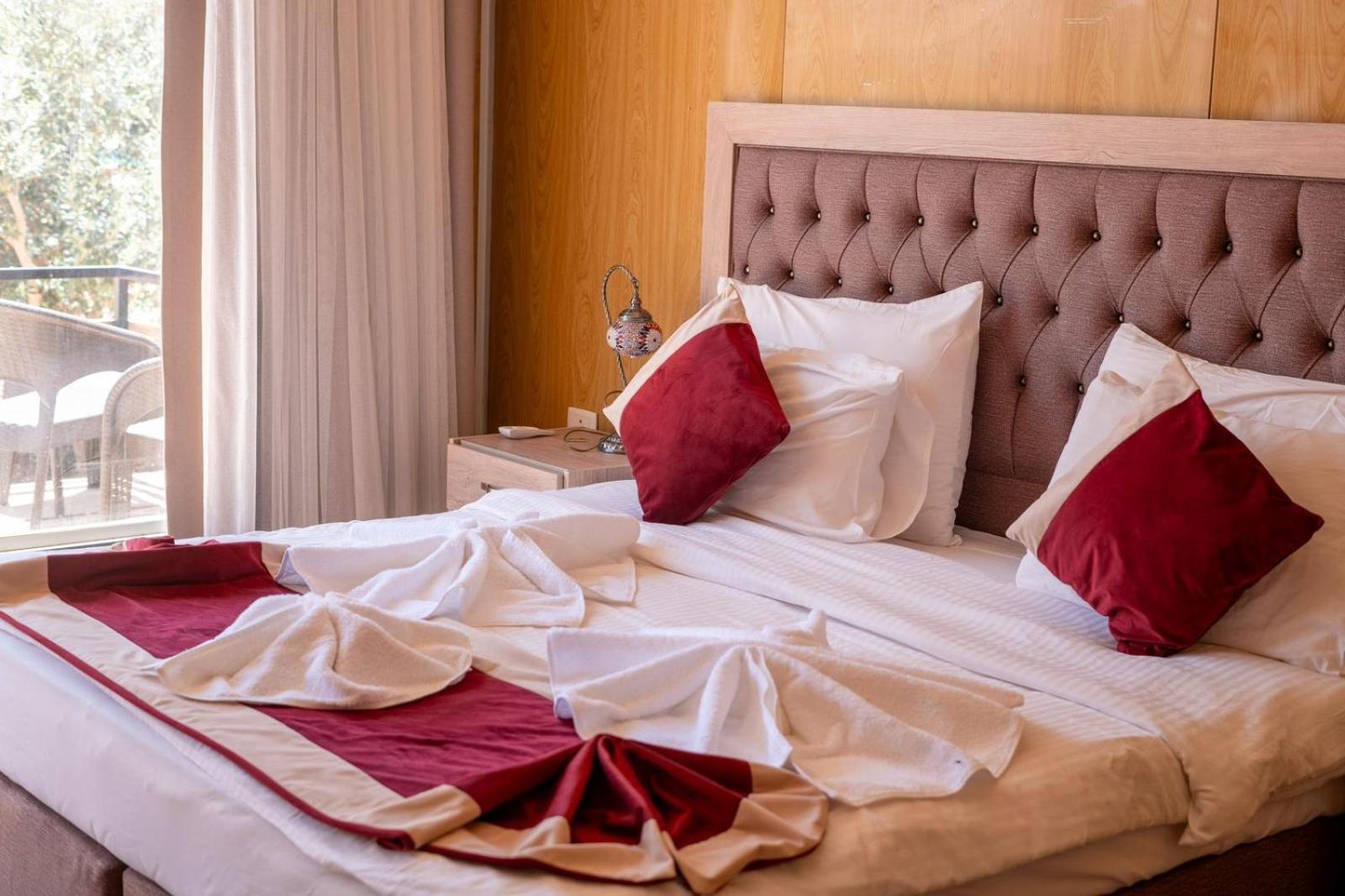 Al Sultana Luxury Camp Villa Wadi Rum Ngoại thất bức ảnh